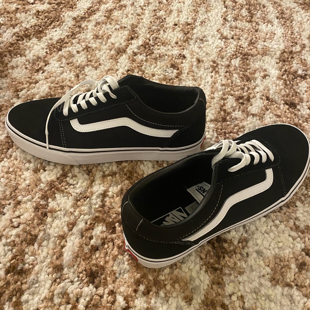 COPY - VANS shoes suede canvas black and white old school style size 11.5 men’s…